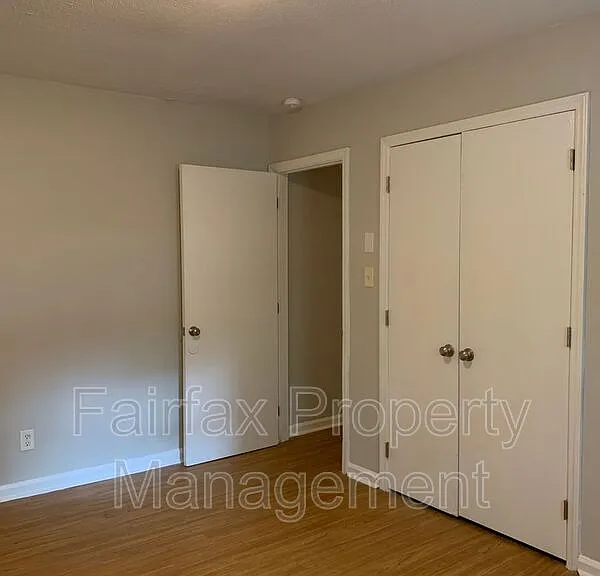 2418 Owen St #A — Photo 20