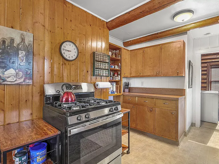 20443 Plumas St — Photo 18