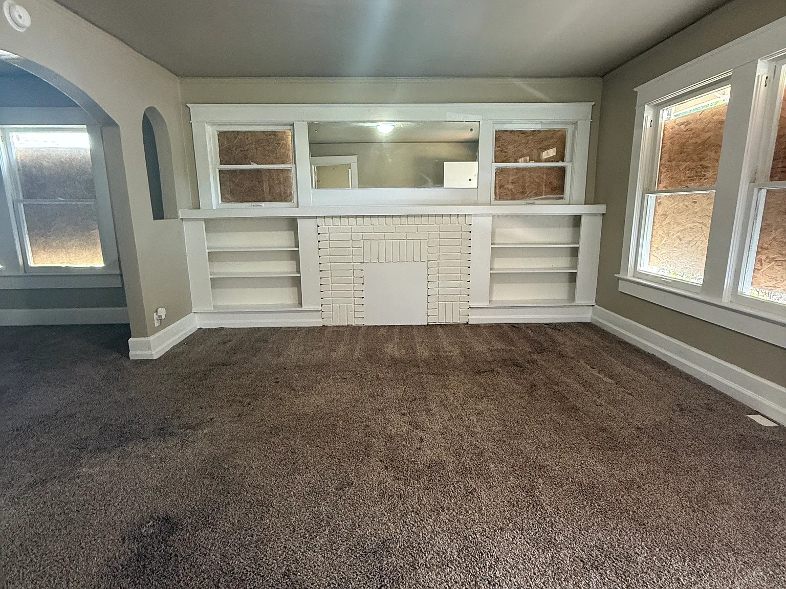 3 bed, 1300 sqft, $1,100 — Photo 2