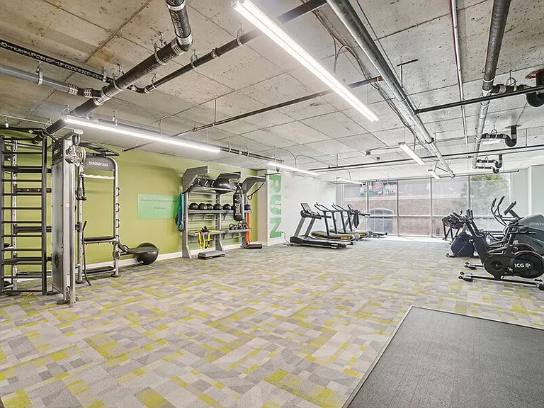 Altitude on Fifth — Photo 31