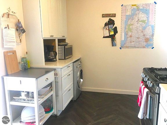 5th image of 4345 Balsam Cir