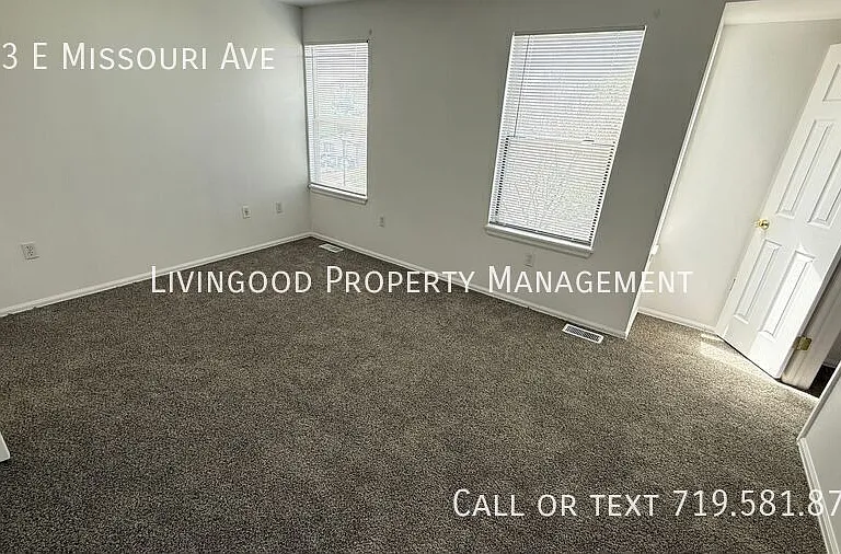 323 E Missouri Ave — Photo 8