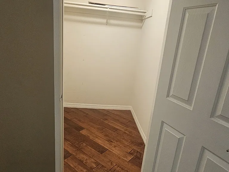 1049 S Hobart Blvd #305 — Photo 10