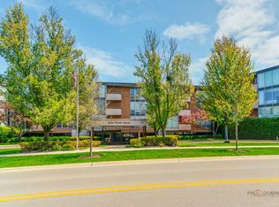 1301 N Western Ave UNIT 102, Lake Forest, IL 60045