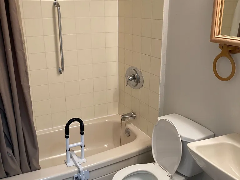 14 Frank St #5 — Photo 6
