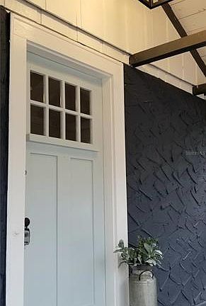 3rd image of 621 Sunnyside Ct