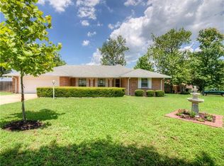 1000 E Applegate Dr, Austin, TX 78753