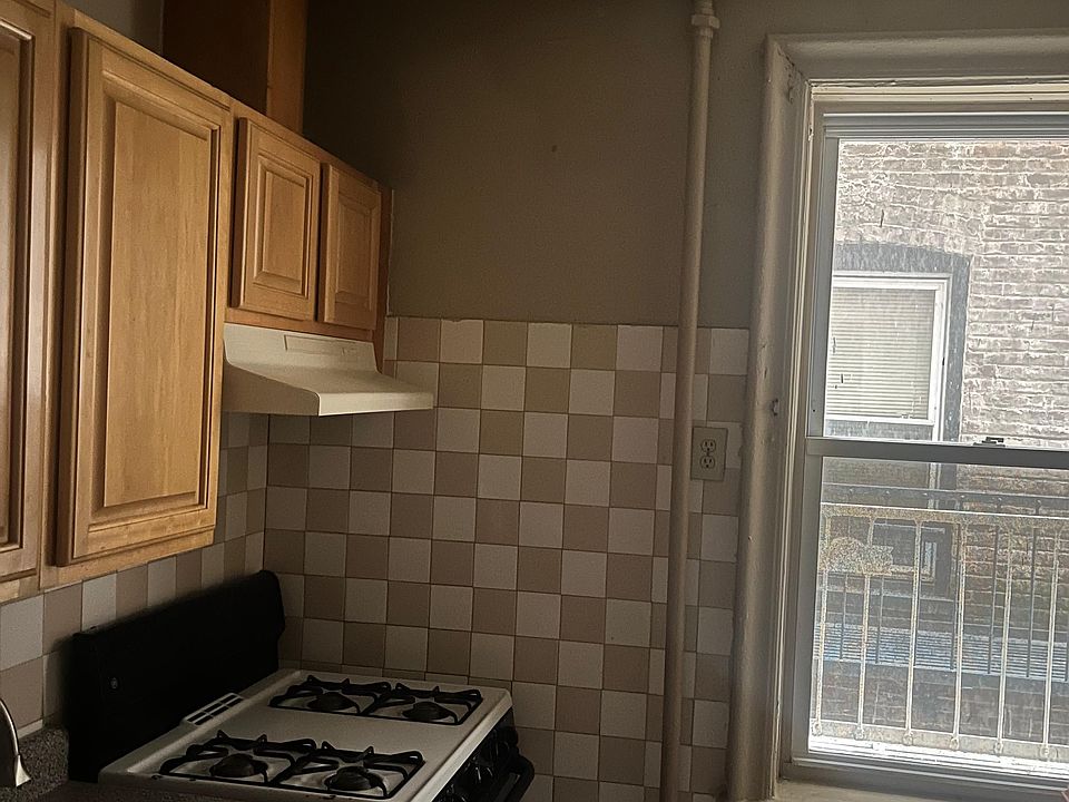 1st image of 11 Armstrong Ave