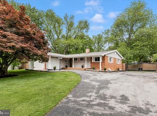 12117 Sunnyview Dr, Germantown, MD 20876