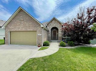 606 Tall Grass Dr, Pleasant Hill, MO 64080
