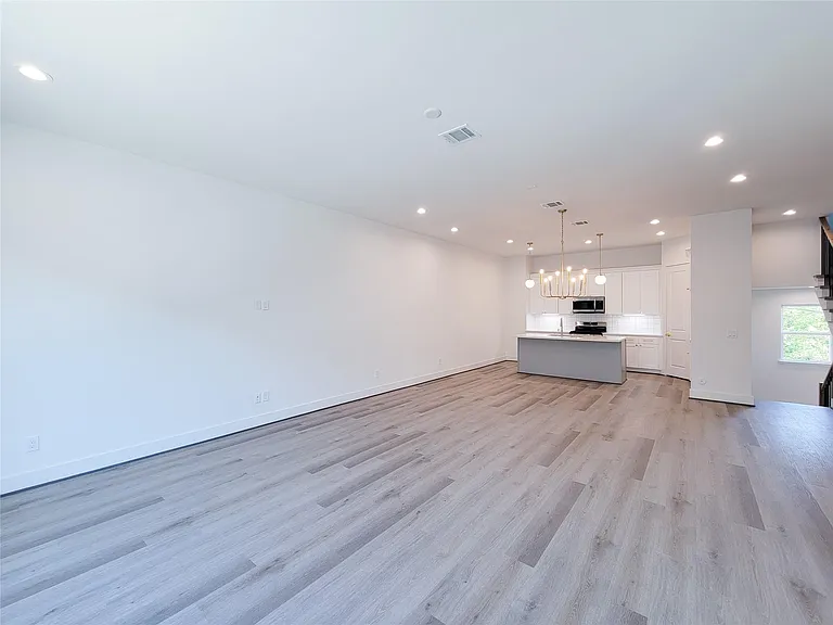 7705 Earl Rudder Way — Photo 27