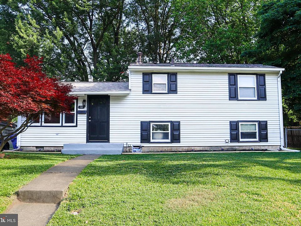 1st image of 13 Cherry Ln