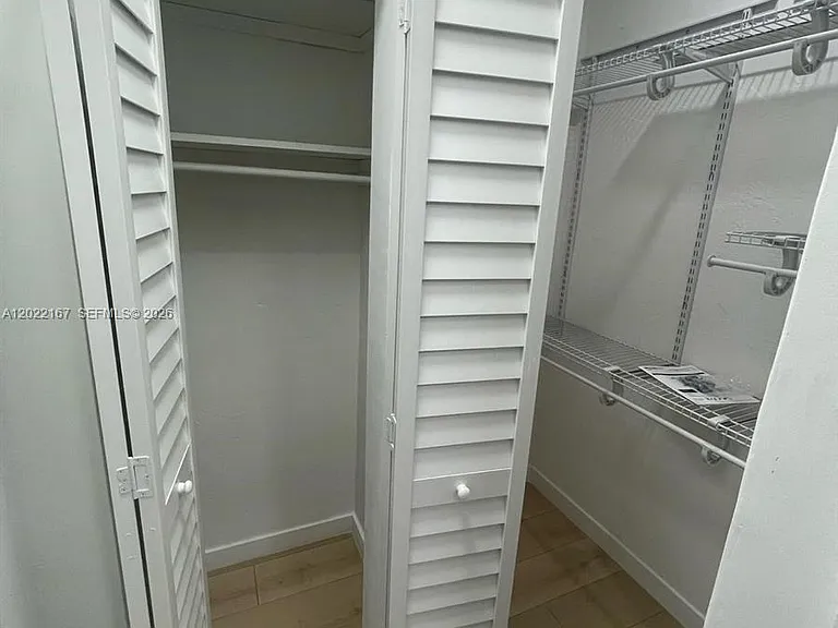 544 Michigan Ave #10 — Photo 9