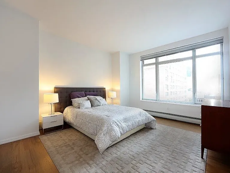 205 E 59th St #1903 — Photo 8