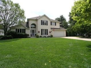 10765 Forestview Rd, Countryside, IL 60525