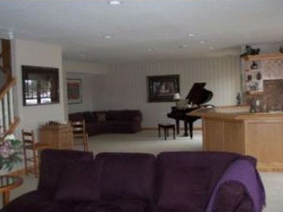 4th image of 8490 Kelzer Pond Dr