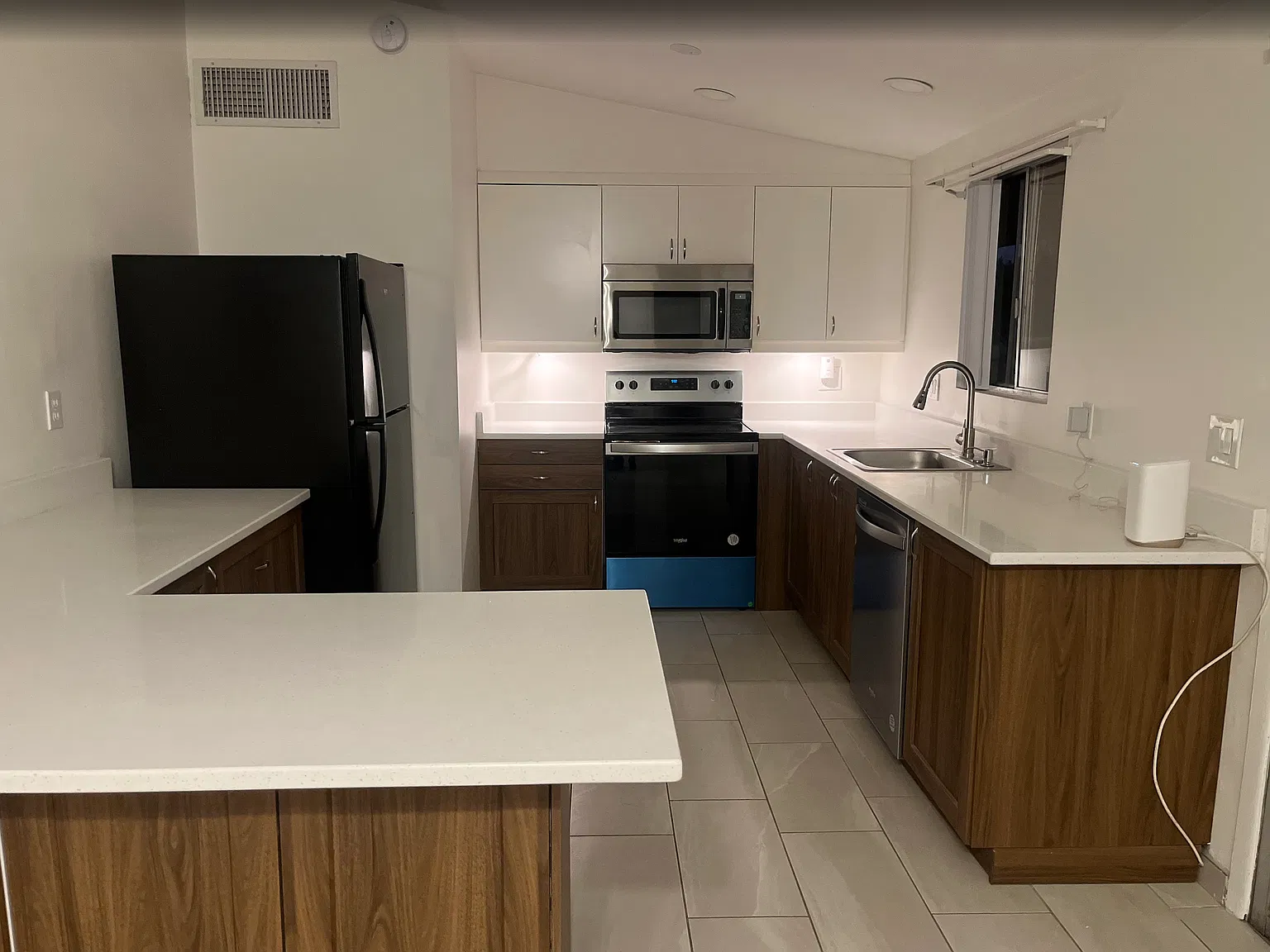 3 bed, 1287 sqft, $1,800 — Photo 2