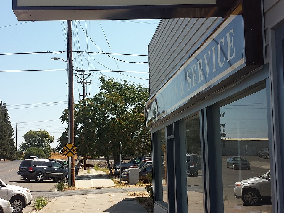 1st image of 124 6th St