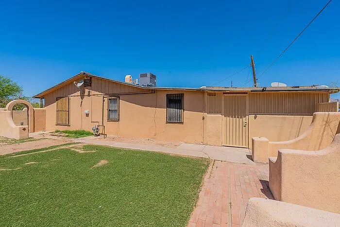 3118 N Santa Rita Ave — Photo 43