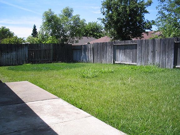2nd image of 4025 Deer Trail Way