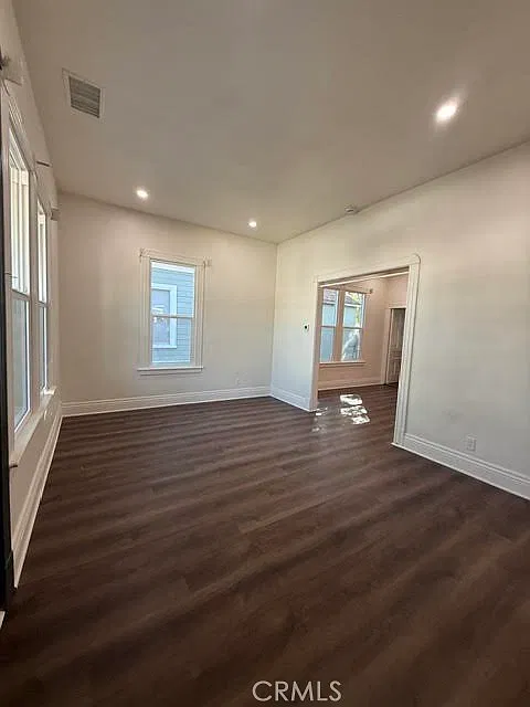116 E Center St — Photo 4