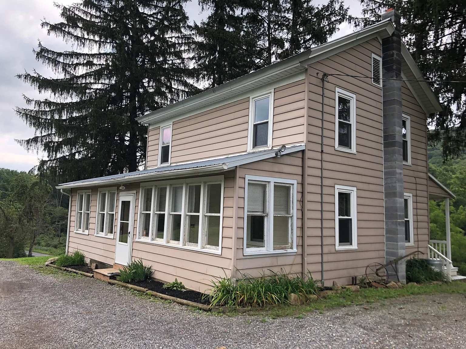 4 bed, 1400 sqft, $1,200 — Photo 4