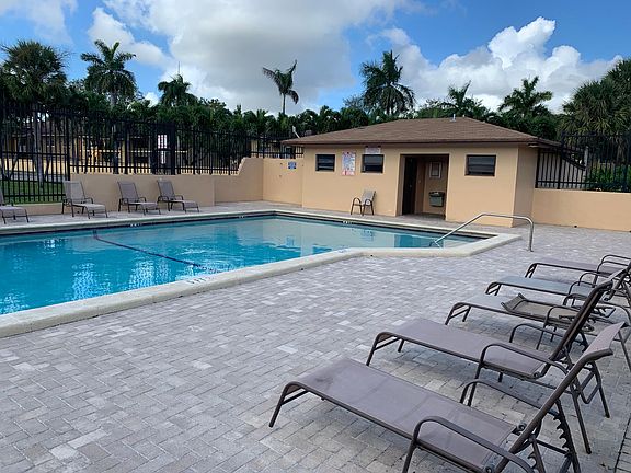 3rd image of 6894 NW 173rd Dr APT 512