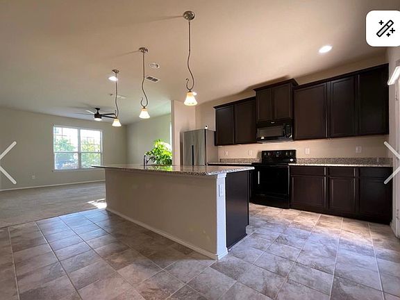 4th image of 1005 Holly Anne Ln