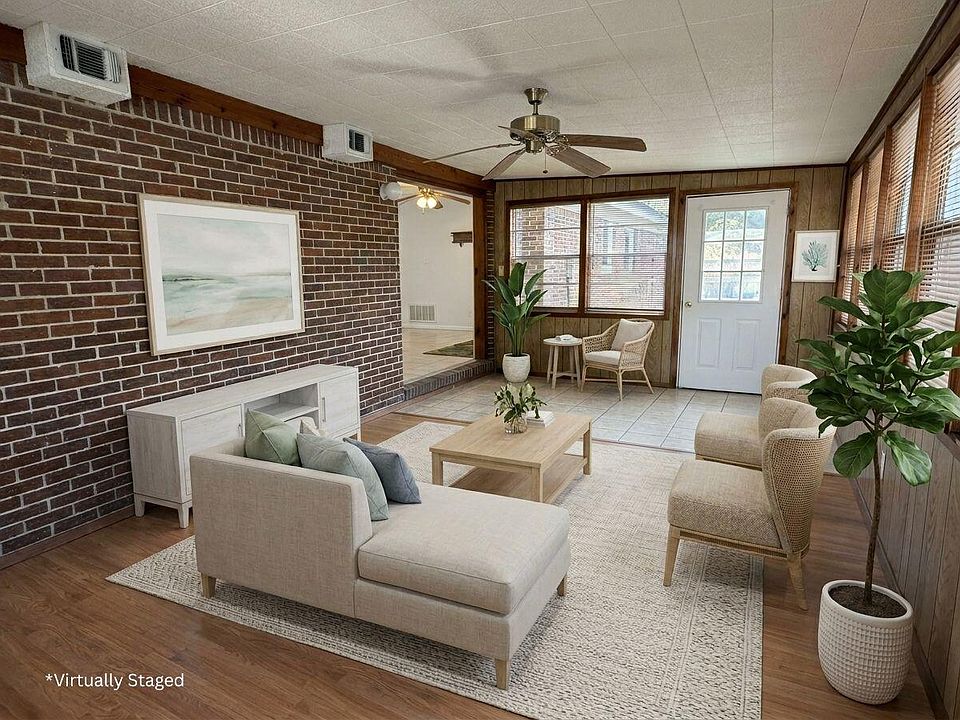 1st image of 1008 Palm Blvd