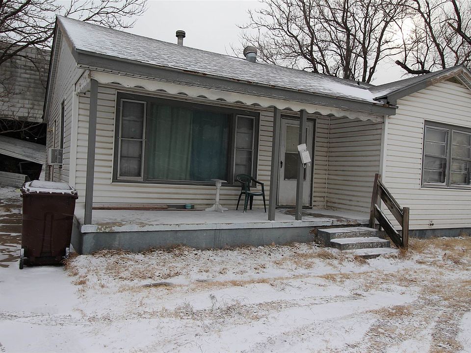 2nd image of 1420 S Seneca St
