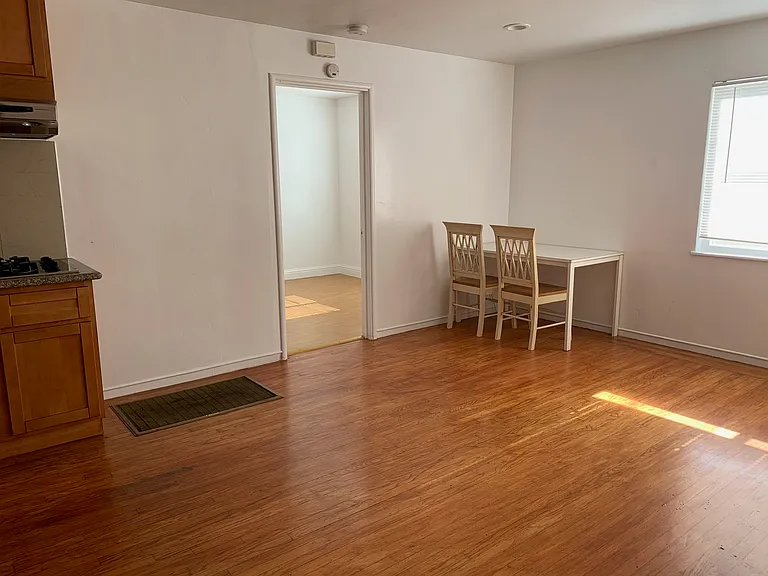 5728 Alameda Ave — Photo 4