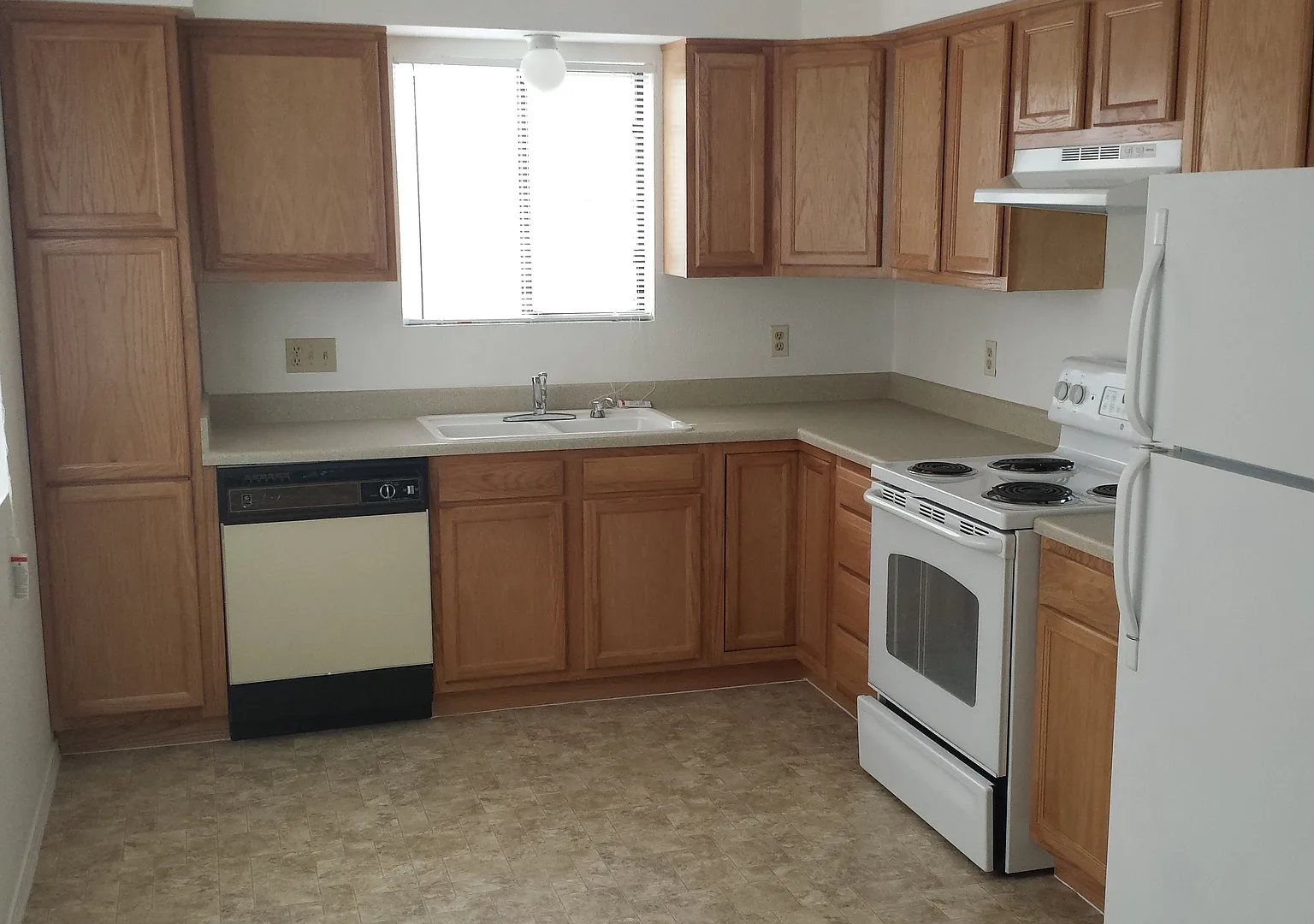 590 Stallion Road — Photo 2