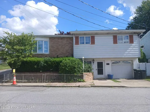 928 W 11th St, Hazleton, PA 18201