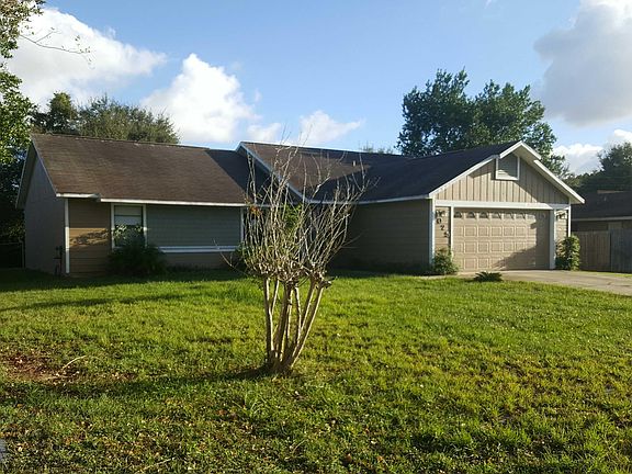 3rd image of 1025 Aaron Dr