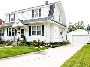 133 Rochester Dr, Sheboygan Falls, WI 53085