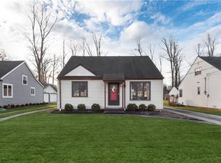 24341 Hedgewood Ave, Westlake, OH