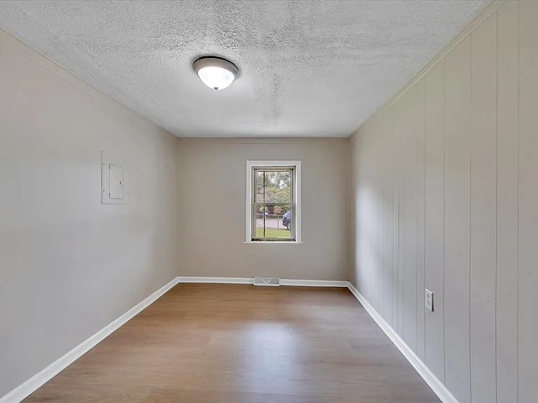 4532 Tacoma St NE — Photo 8