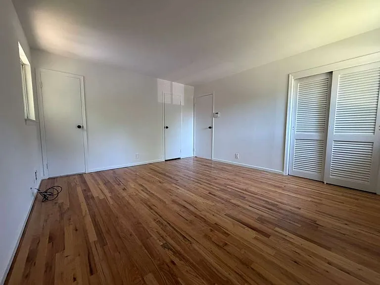 4 Greentree Dr — Photo 16