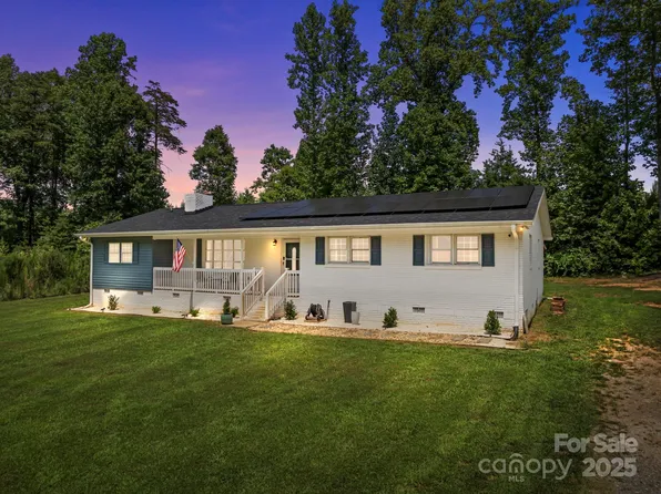 205 Dixon Dr, Salisbury, NC 28146