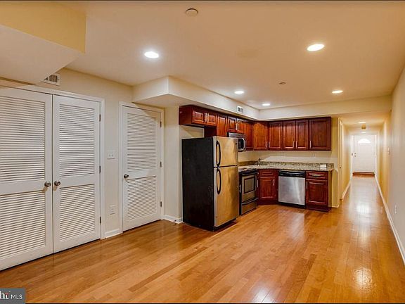5th image of 1516 W Diamond St APT A