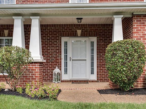 3rd image of 401 Eastover Ct
