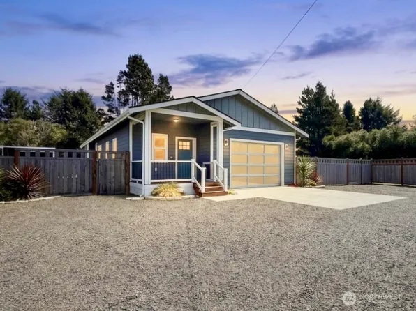 200 Ocean Shores Blvd Boulevard NW, Ocean Shores, WA 98569