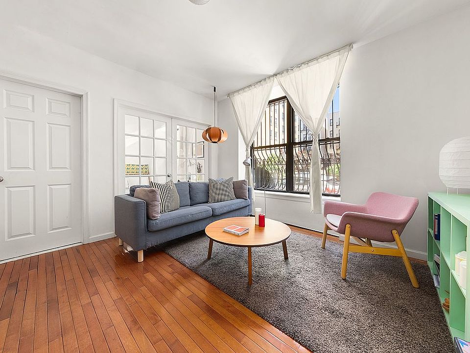 1st image of 220 W 111th St APT 1D