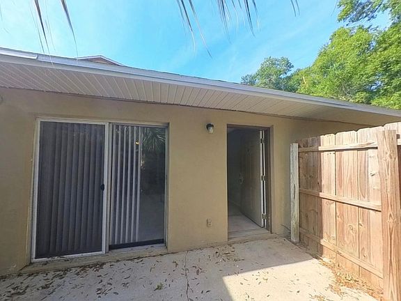 3rd image of 3080 SE 50th Ct APT C