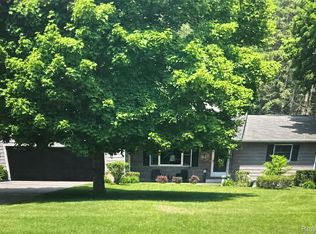 2234 W Caro Rd, Caro, MI 48723