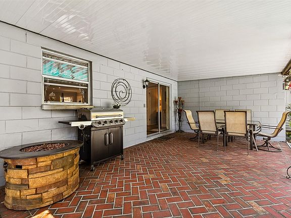 4th image of 2707 Greenmoor Pl