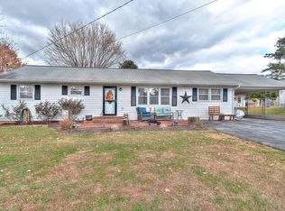 214 Hemlock Rd, Bristol, TN 37620