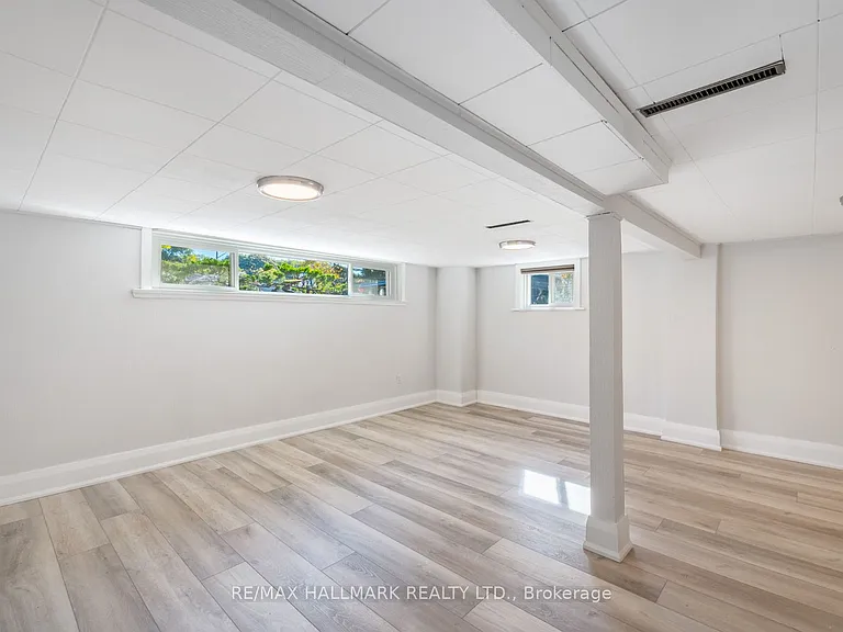 66 Ferncroft Dr — Photo 24