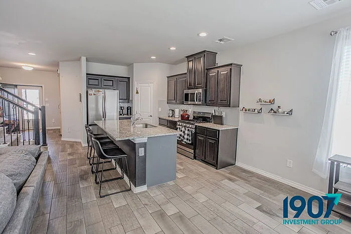 2501 Caden Ct — Photo 10