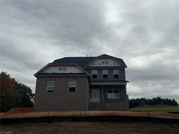 8115 Back 9 Dr #69, Stokesdale, NC 27357